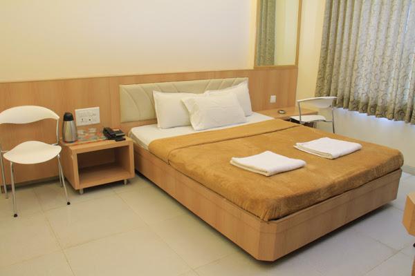 Hotel Sai Gurusthan